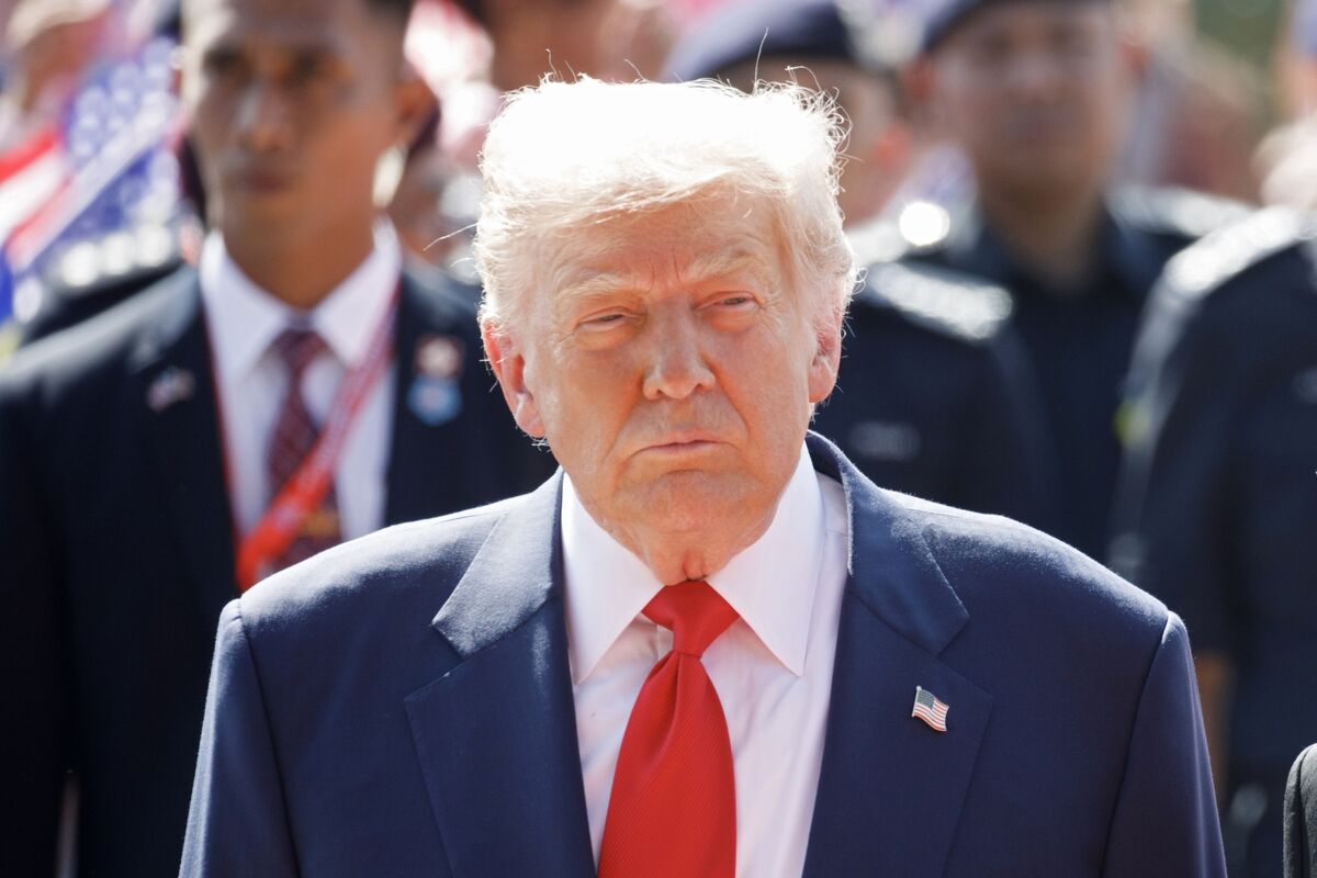 ブルームバーグのニュース記事「トランプ米大統領が高市首相と初会談、同盟強化・対米投資を協議へ」の画像