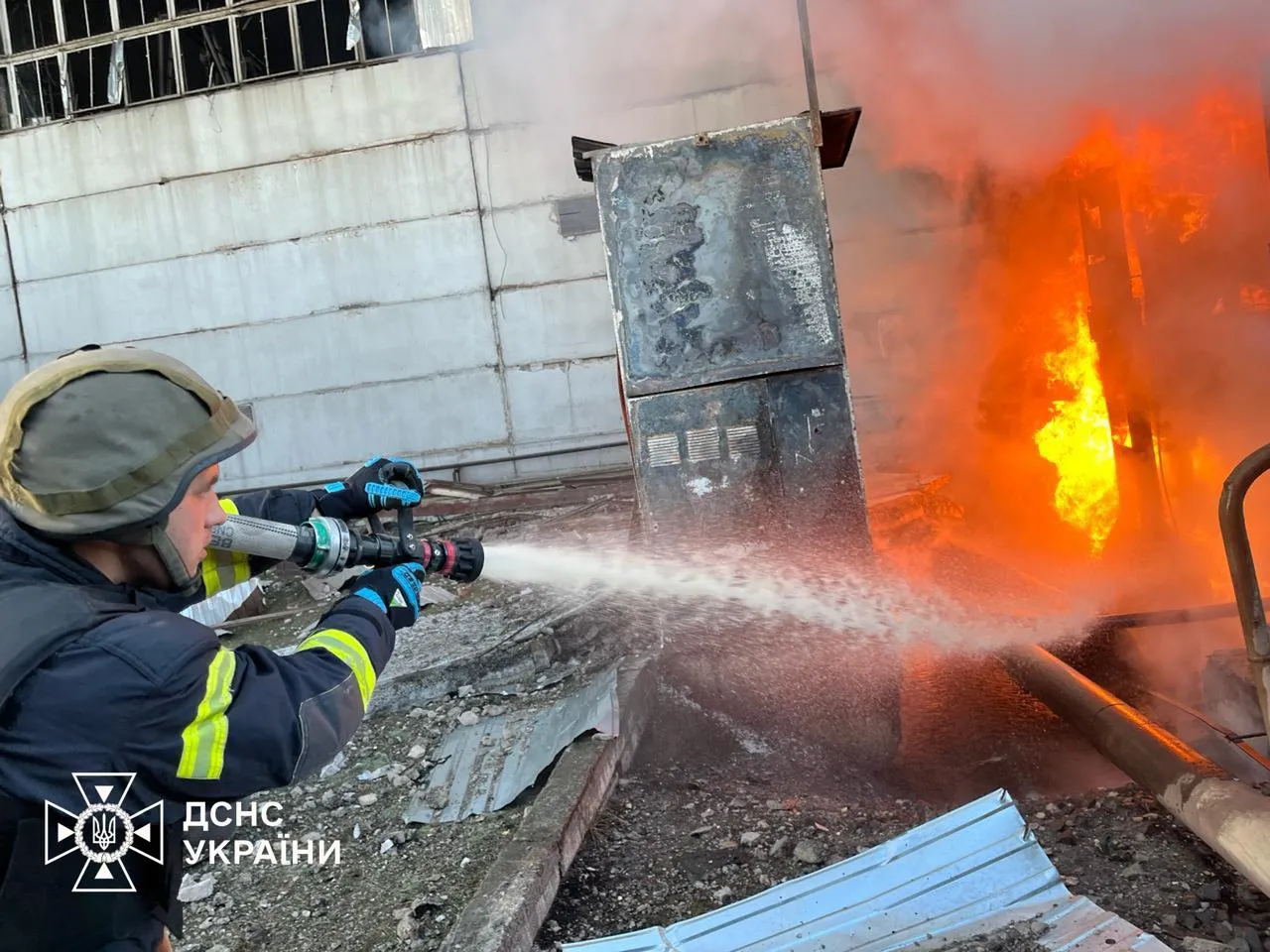 Emergency services attend&nbsp;the site of a Russian attack, in Ukraine, on April 11.