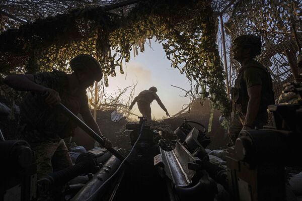 Ukrainian soldiers at a front line position in Donetsk region.