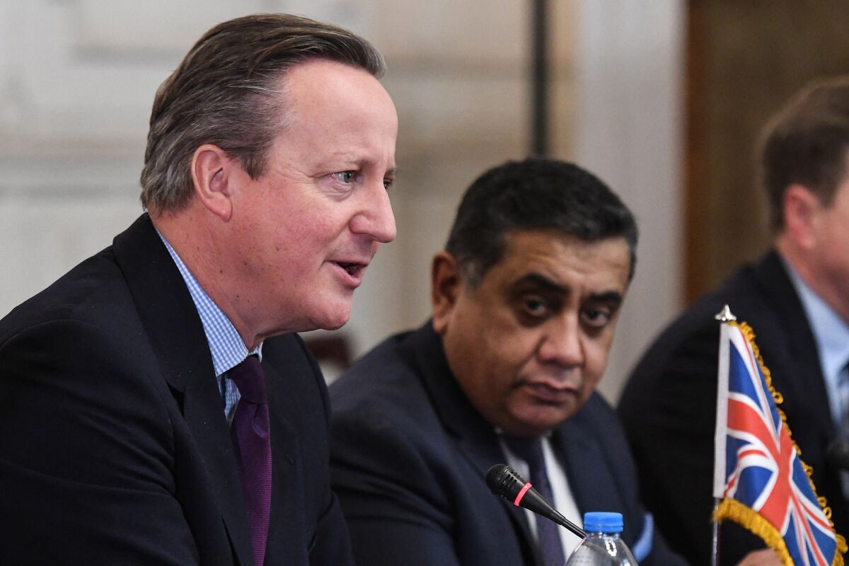 Cameron Urges Pause ‘Today’ in Israel-Hamas War to Let Aid in