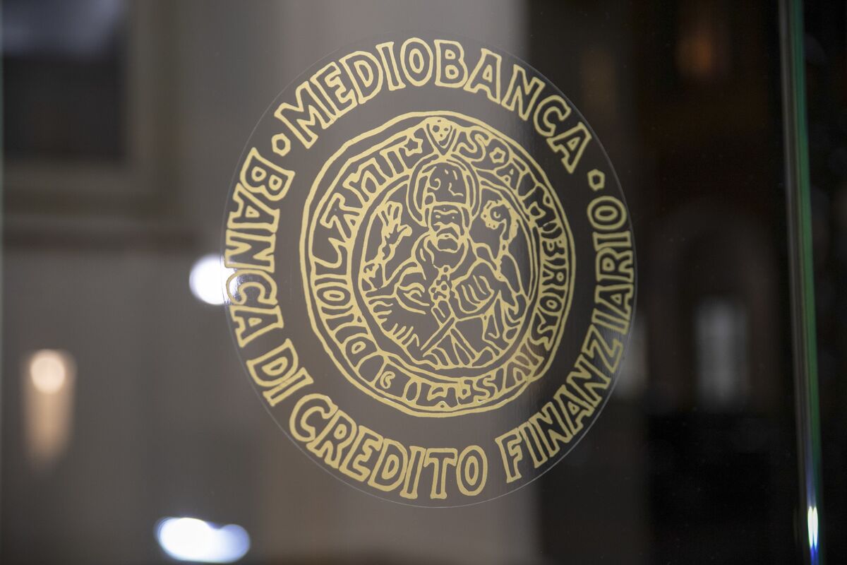 Monte Paschi's Hostile €13.3B Bid for Mediobanca