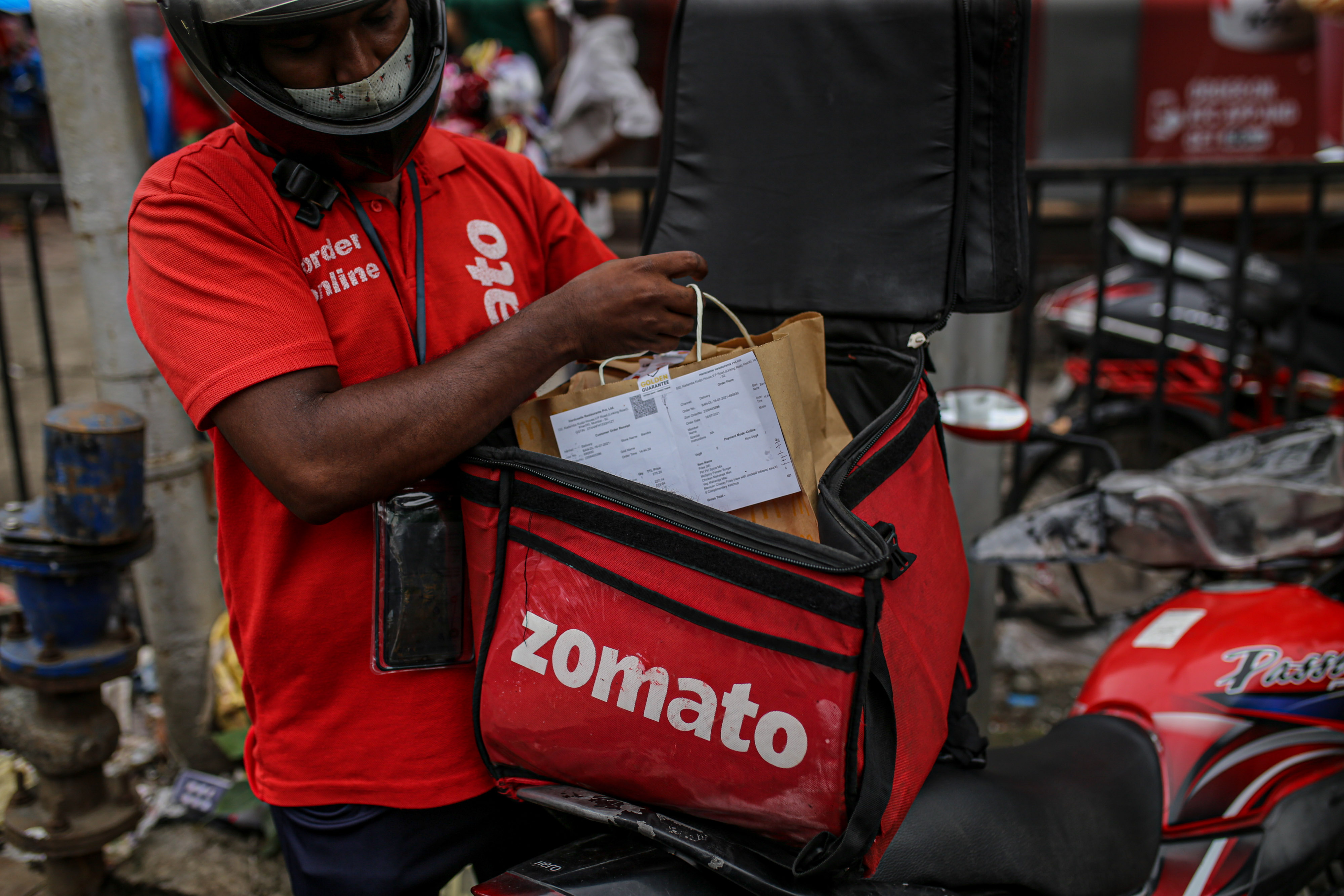 Red Matty Zomato Food Delivery Bag at Rs 650/piece in Bengaluru | ID:  2852785486533