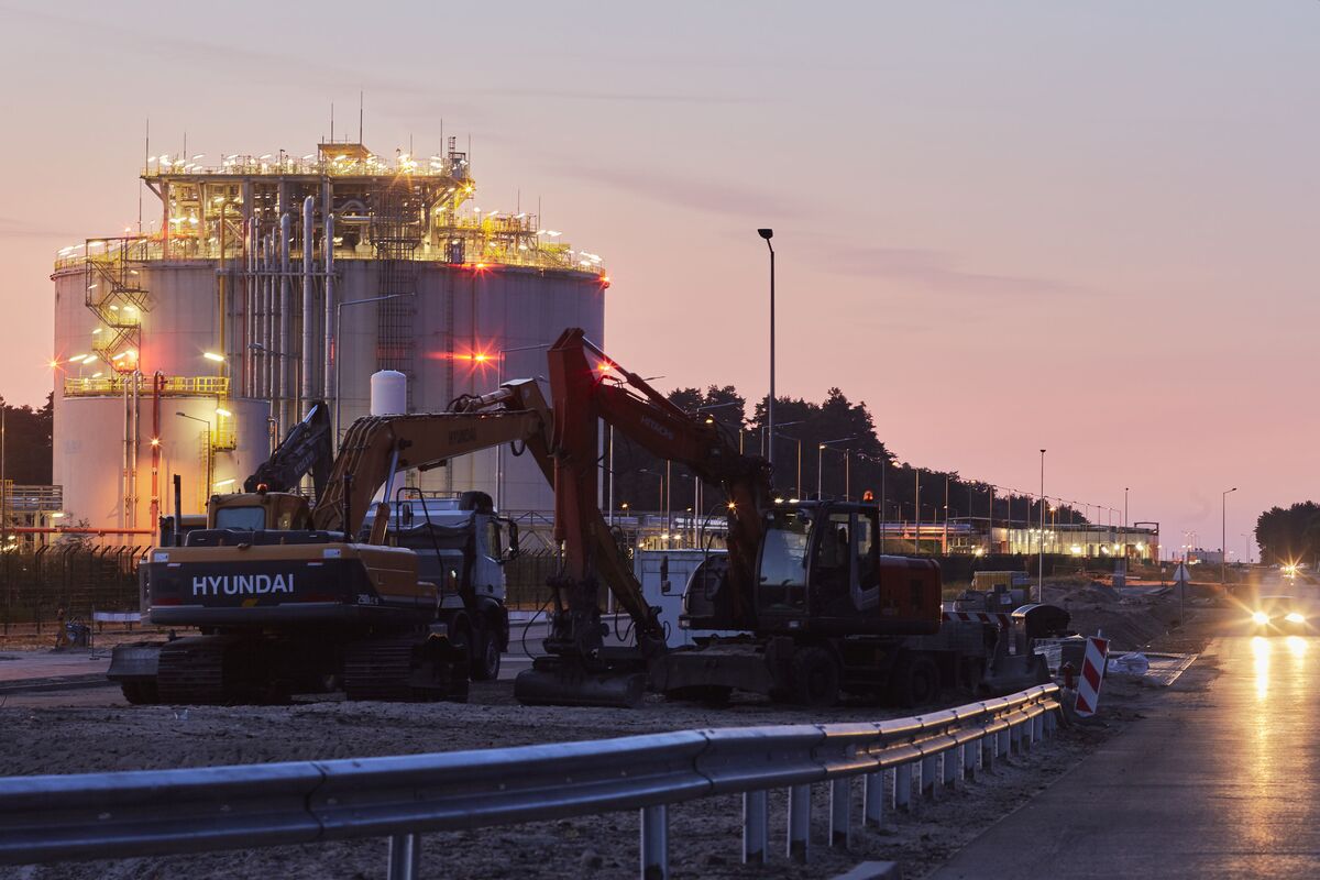 Europe Gas Buffer at Risk as Levels Hit 18-Year Seasonal Low