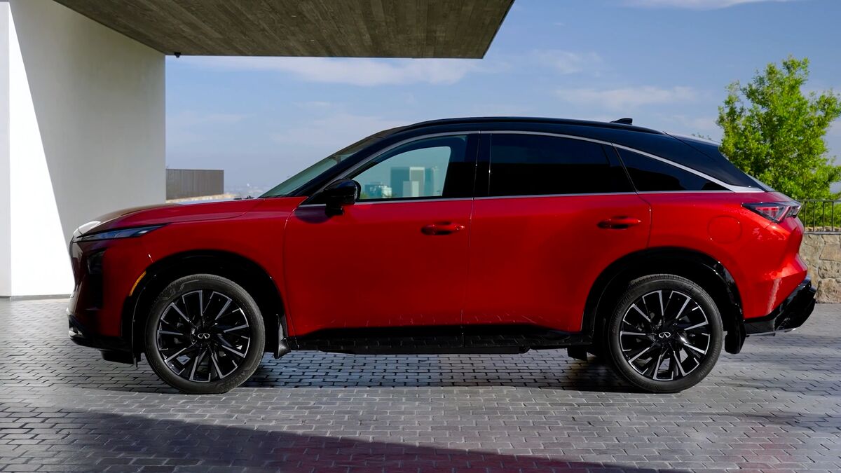 Infiniti's Comeback Bet