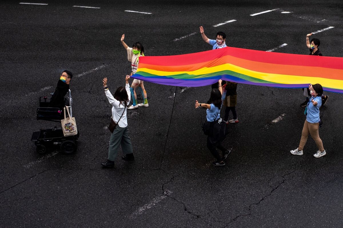 Scholxnxx - Tokyo to Recognize Same-Sex Partnerships Amid Japan Equality Push -  Bloomberg