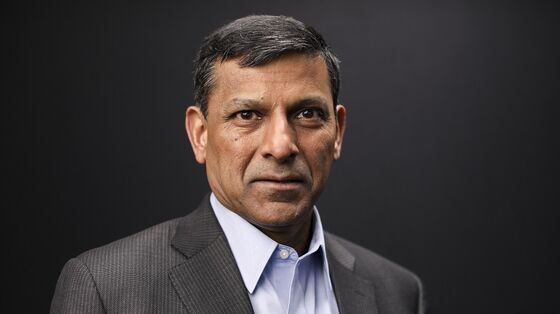 Fed Now Risks Too-Slow Taper After Too Fast in 2013, Rajan Says