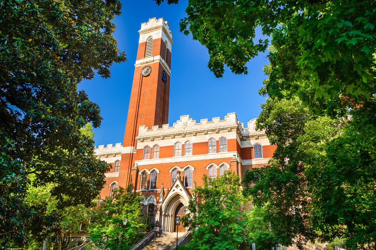 Vanderbilt University to Sell Up to $430 Million of Muni Bonds