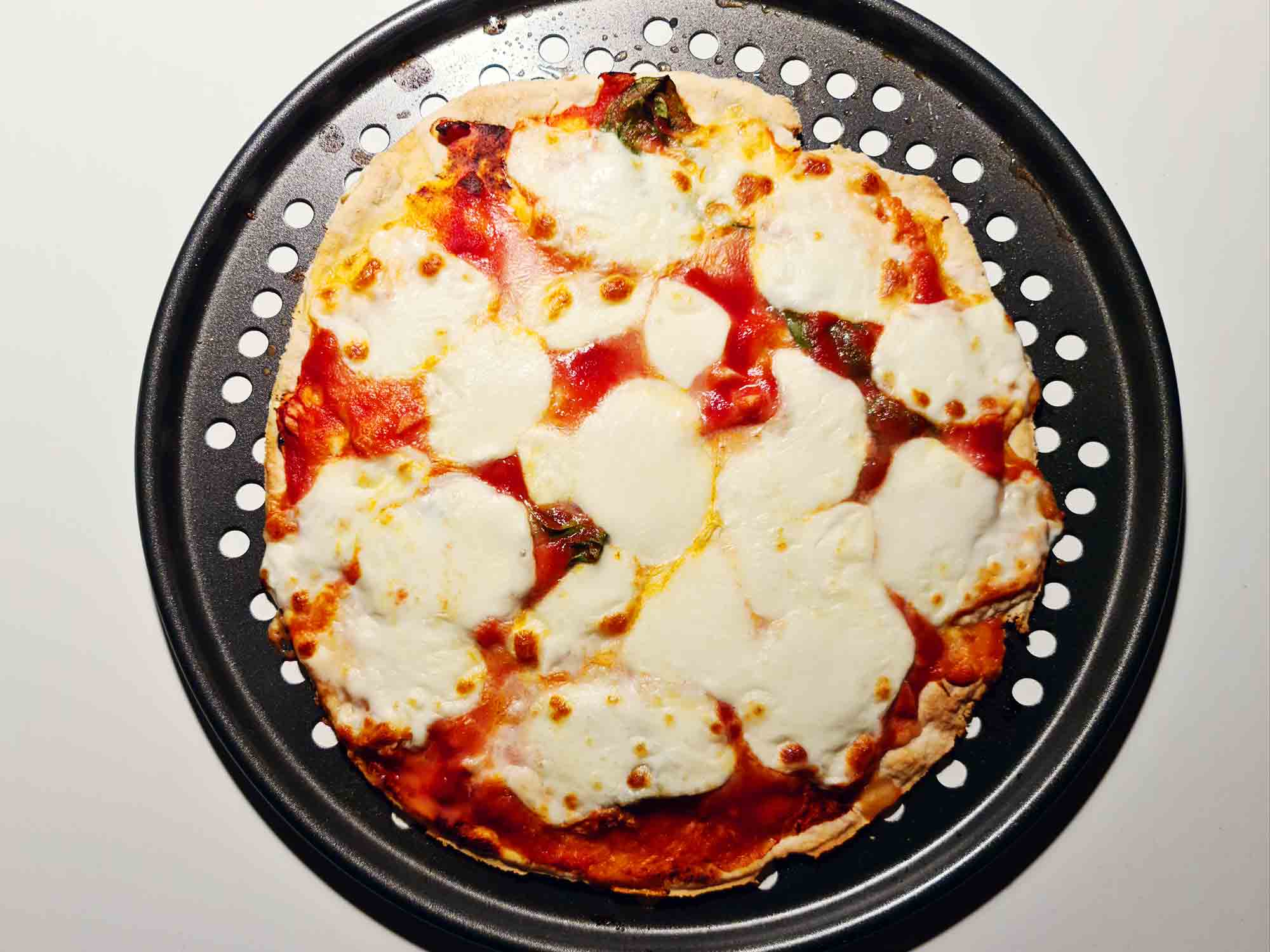How to Make Pizzas at Home: Top Recipe for Margherita Pizza and Dough  Secrets - Bloomberg