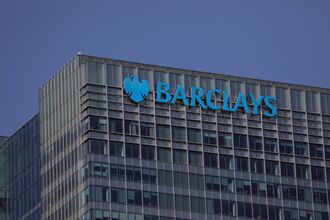 Banks' Job Cull Returns With Cuts Topping 60,000 in 2020 