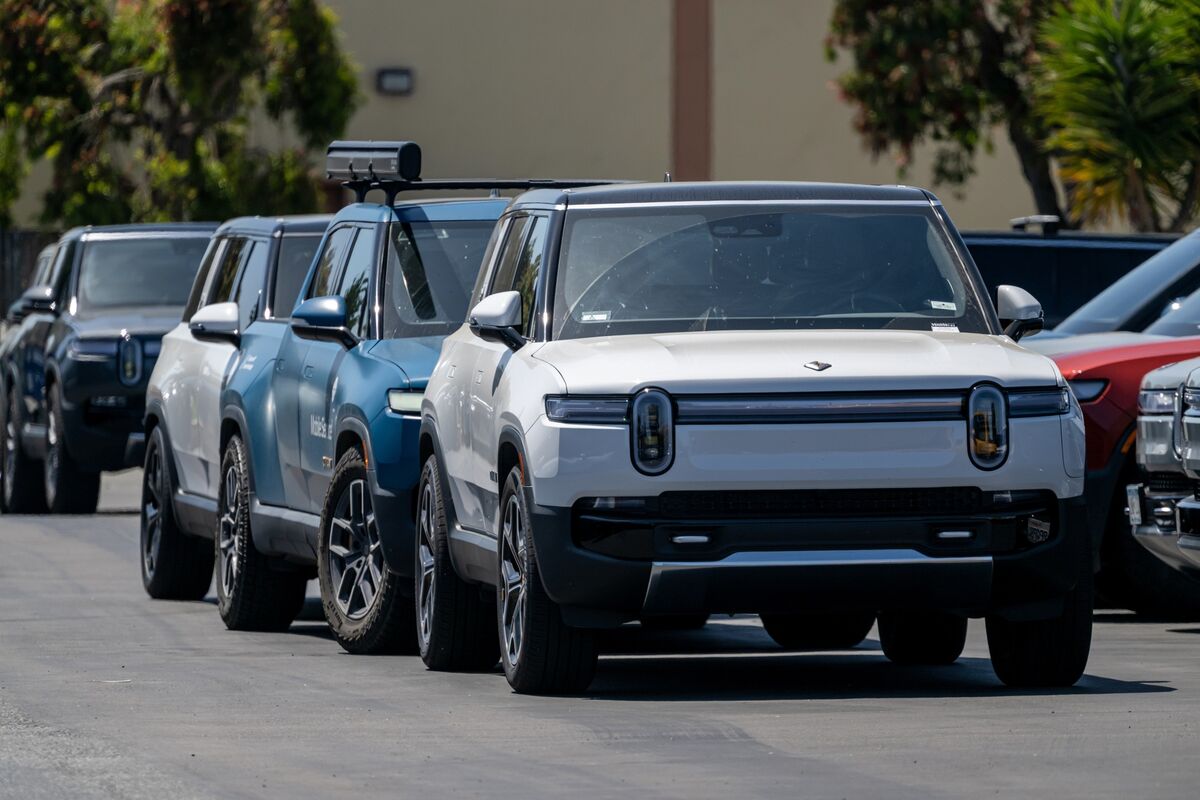 Rivian Sees Wider Loss After Trump Tax Bill Hits Mileage Credits - Bloomberg.com