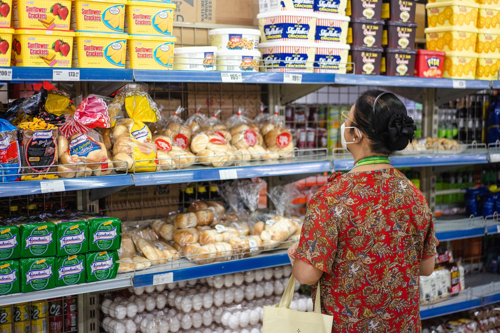 Philippines to Hold Month-Long Shopping Sale in Bid to Boost Spending - BNN  Bloomberg