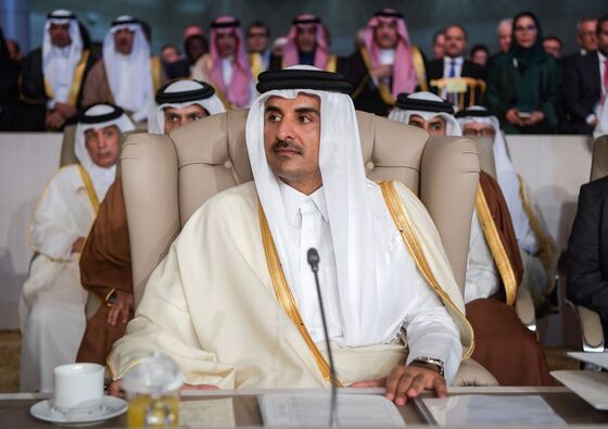 Isolated Qatari Ruler Gets Rare Call From Bahrain PM on Ramadan