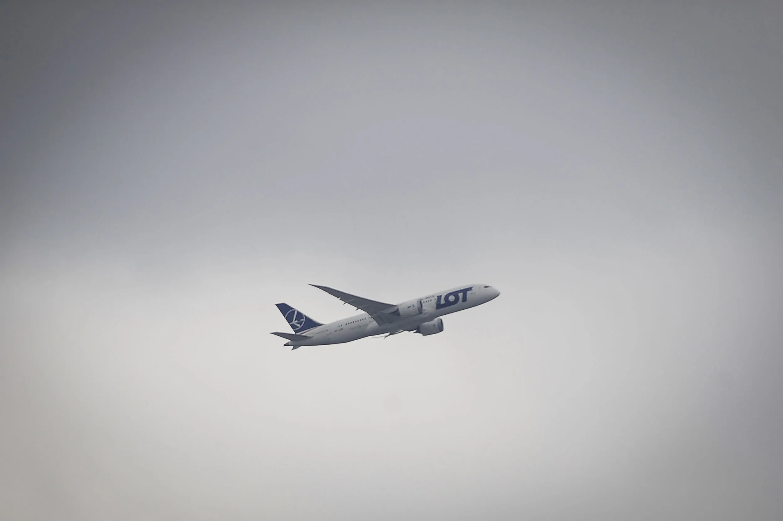 A LOT 787 departs from Warsaw Chopin Airport&nbsp;on March 13, 2018.
