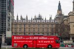 relates to メイ英首相の新関税案、EUに代わり関税徴収-6日の閣議合意目指す