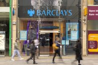 HSBC, Lloyds, Standard Chartered & Barclays Banks Ahead Earnings