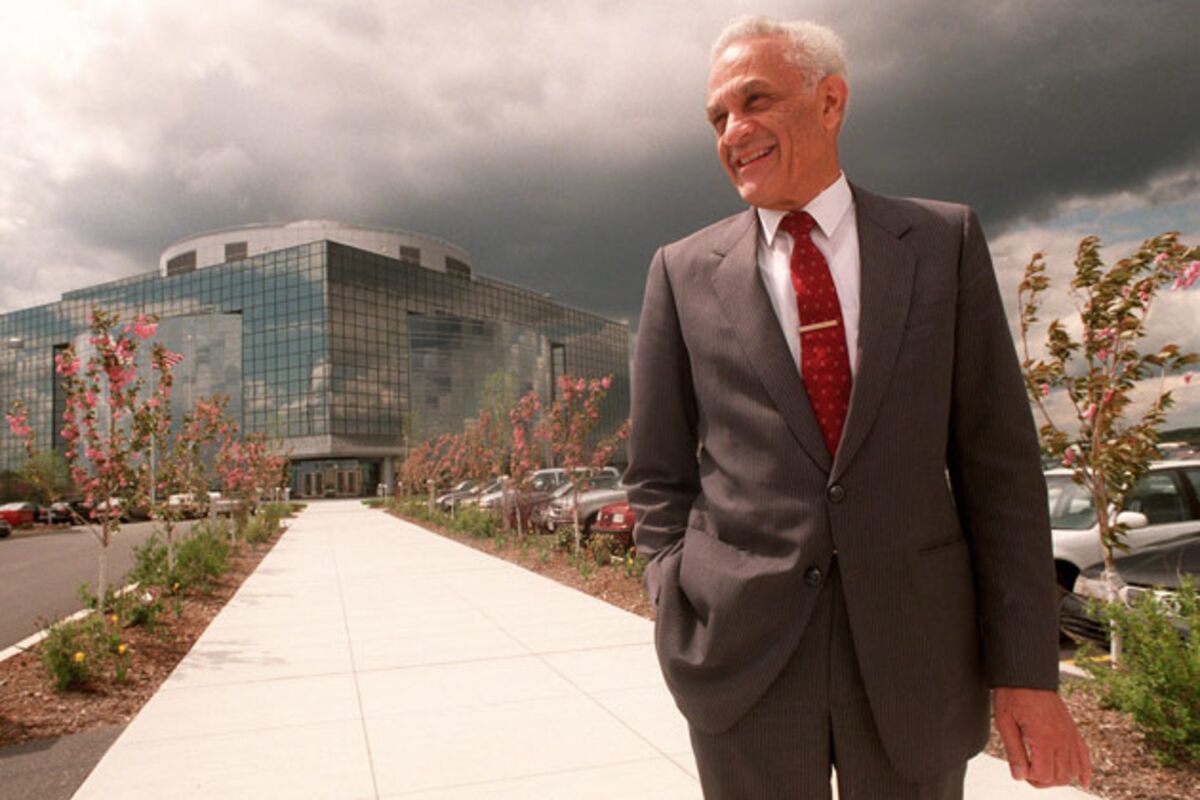 Bose's Founder Dies, but He Leaves Behind More Than Speakers Bloomberg