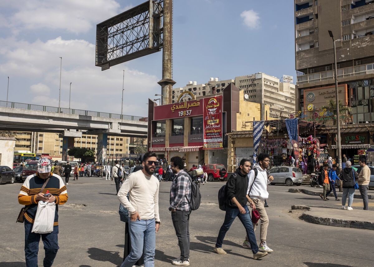 bloomberg.com - Tarek El-Tablawy - Egyptian Stocks Soar as Investors Take Note of Economic Renewal