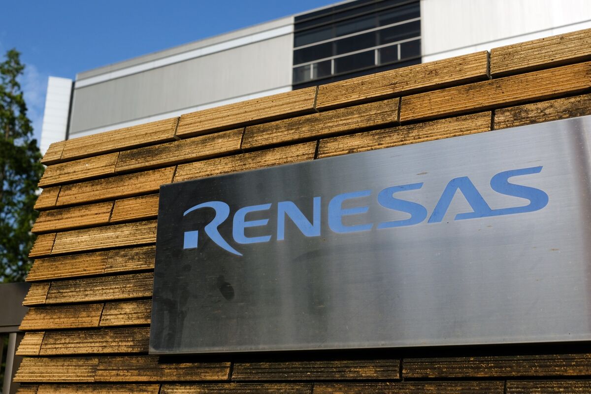 Hitachi, NEC Are the Latest Japanese Companies to Unwind CrossShare