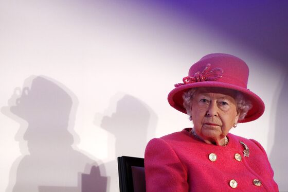Brexit Bulletin: What Would the Queen Do?