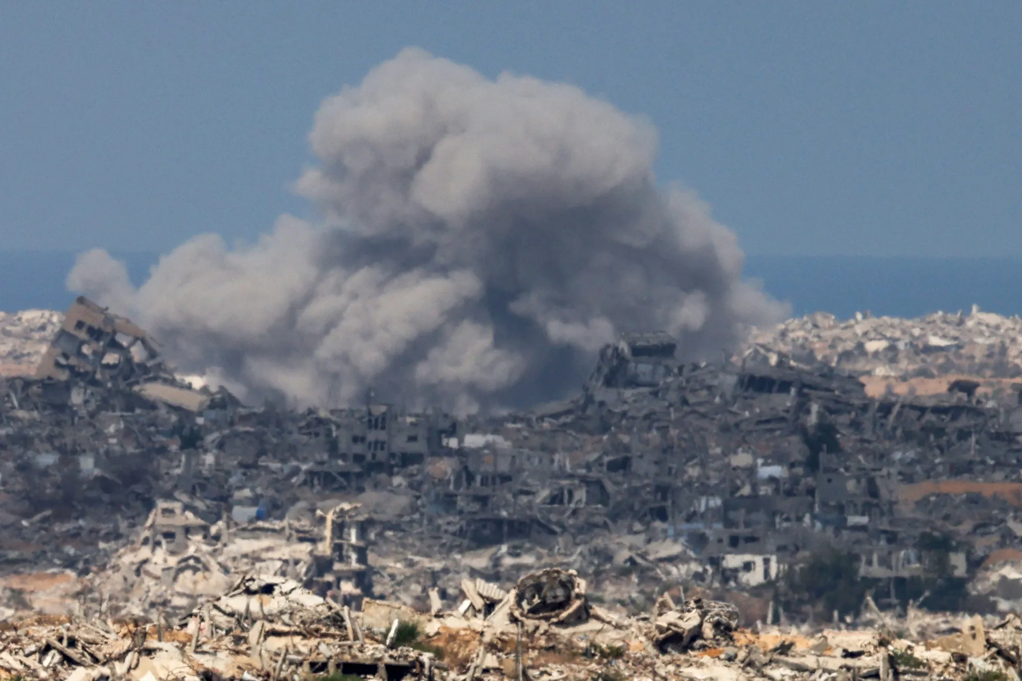 イスラエル軍、ガザ市中心部に侵攻－ジェノサイドと国連調査委 - Bloomberg