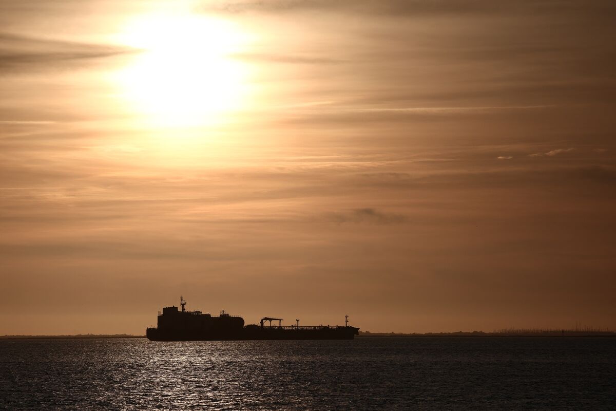 bloomberg.com - Alex Longley - Oil Tankers Earn $1 Million a Day as War Leaves Ship Shortage
