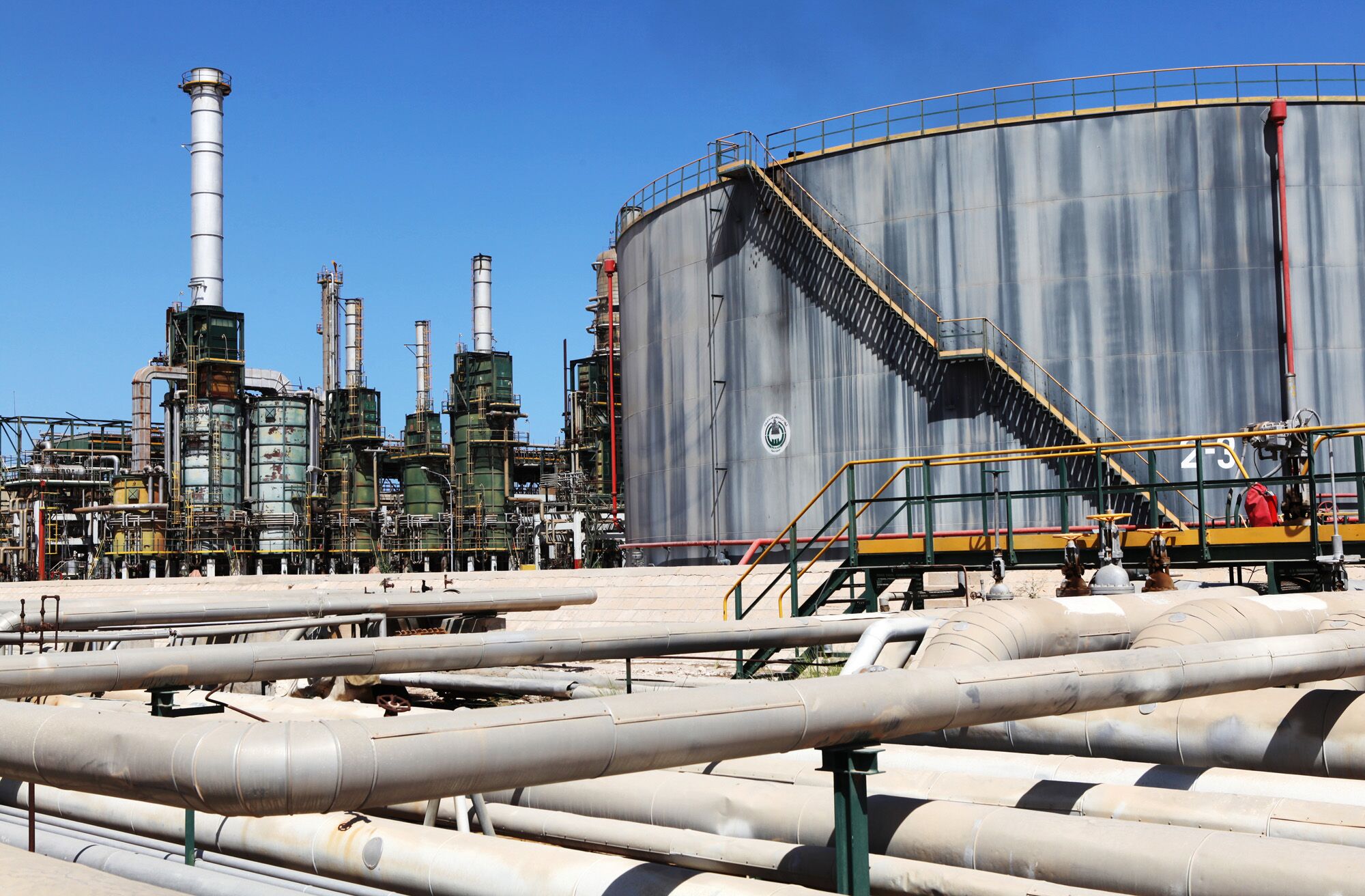 Libya's Biggest Oil Field Sharara Reopens After Brief Halt (2 ...