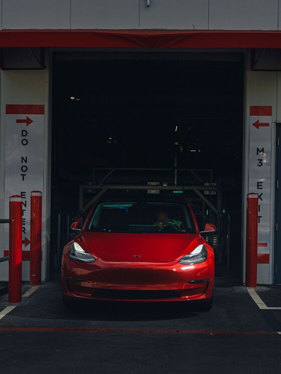 Hell for Elon Musk Is a Midsize Sedan