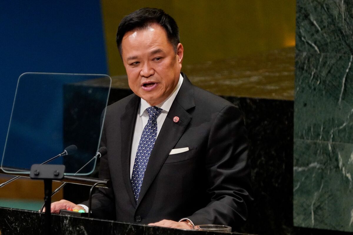 bloomberg.com - Suttinee (Ying) Yuvejwattana - Thai PM Anutin's Support Drops in Latest Poll as Pressures Rise