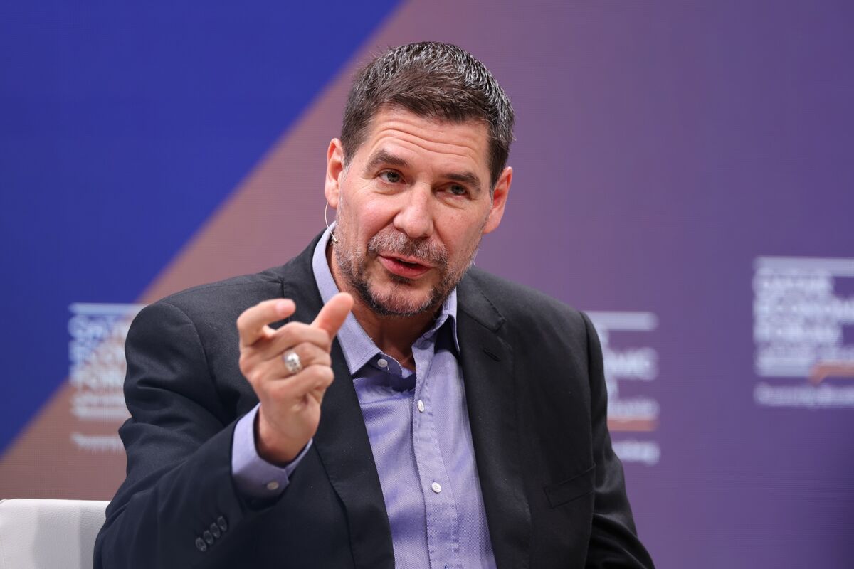 Billionaire Marcelo Claure Takes Stake in Brazil’s EB Capital - Bloomberg