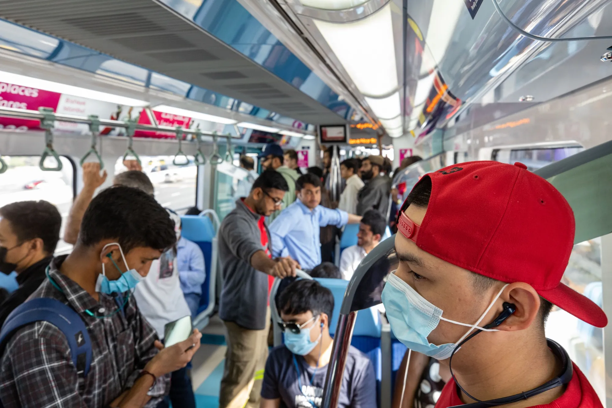 Commuters&nbsp;in Dubai, United Arab Emirates.