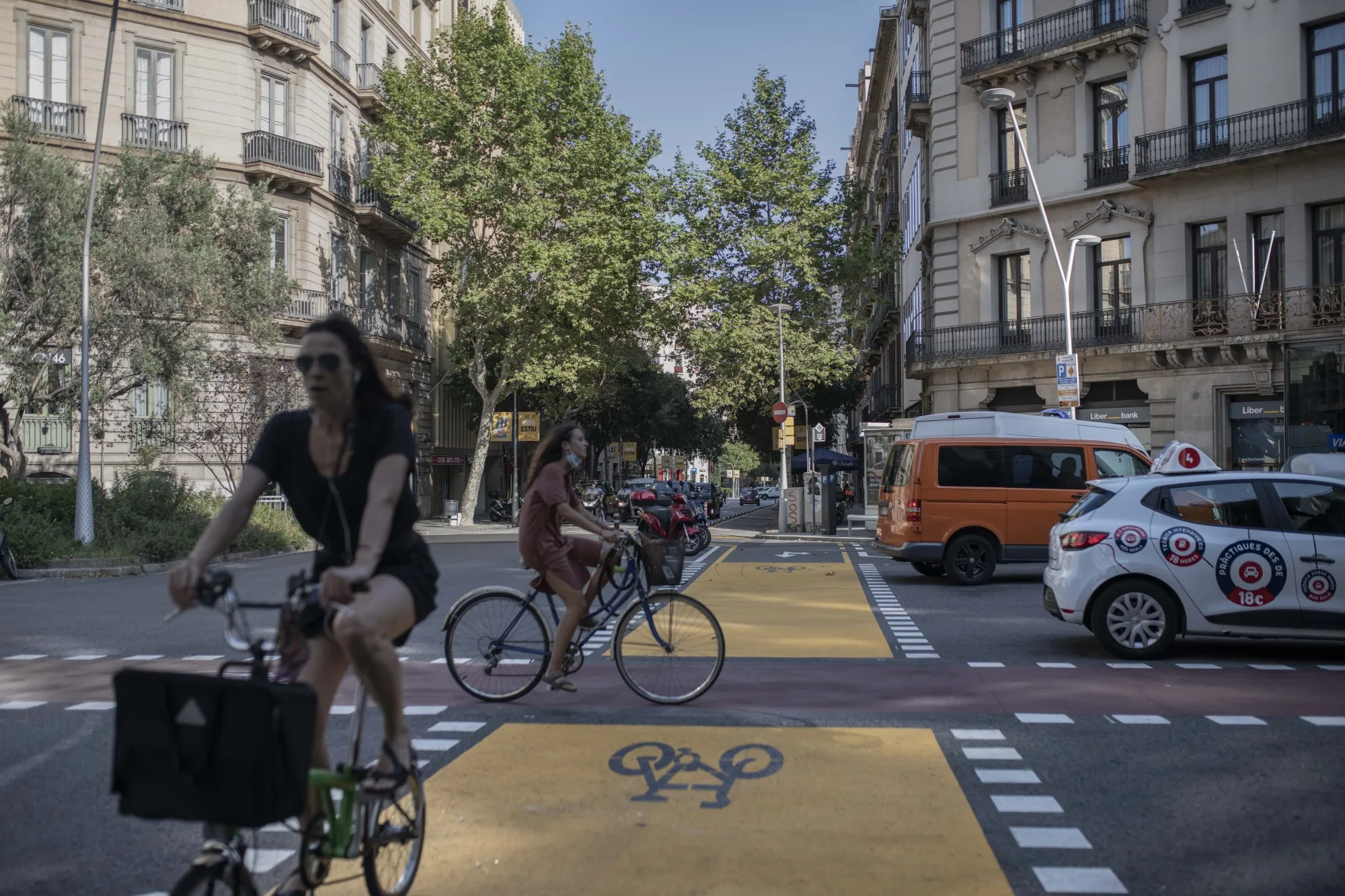 Street changes such as bike lanes have been a central part of advancing the urban planning idea known as the “15-minute city” in several European cities including Barcelona. But critics warn that the concept may not adapt well to the North American context.&nbsp;
