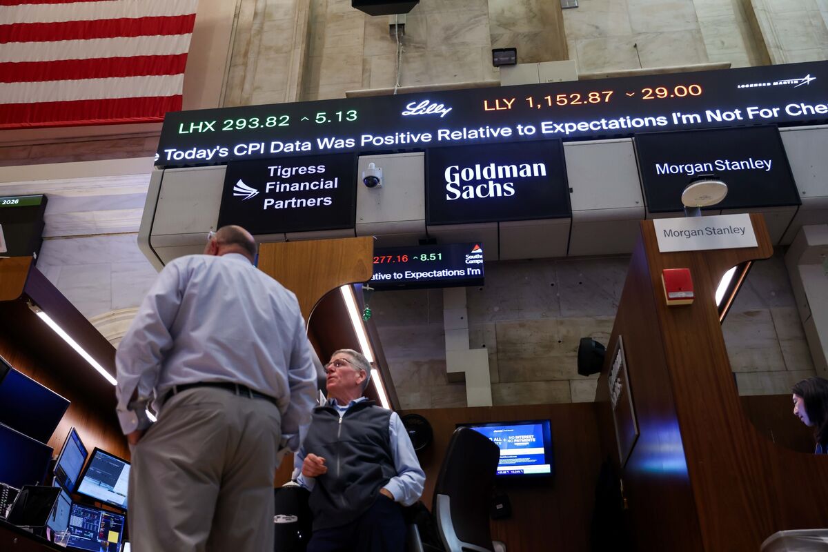 Chip Stocks Lead Selloff as Investors Question AI Assumptions