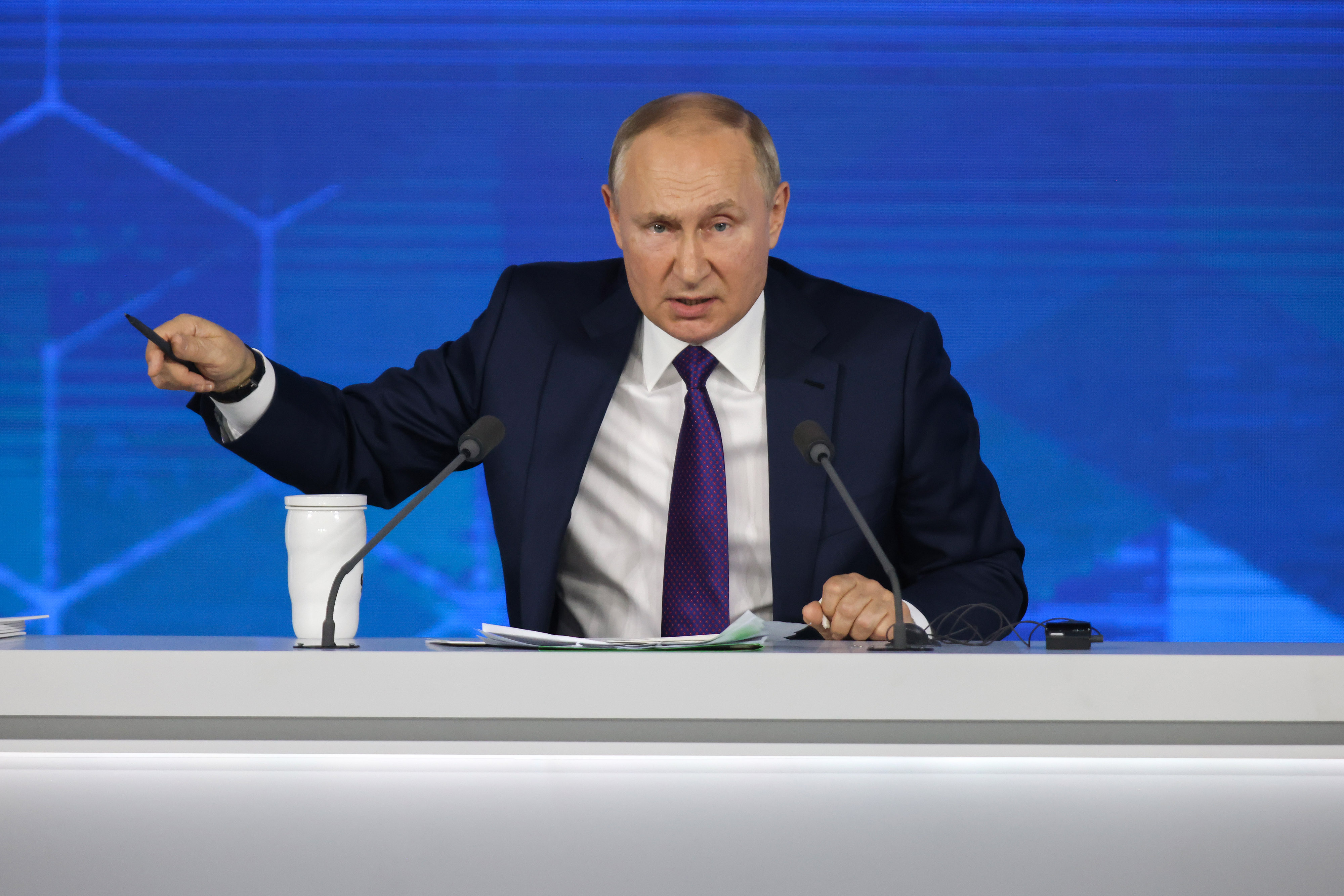 Putin's Power: The Bloomberg Close, Europe Edition - Bloomberg
