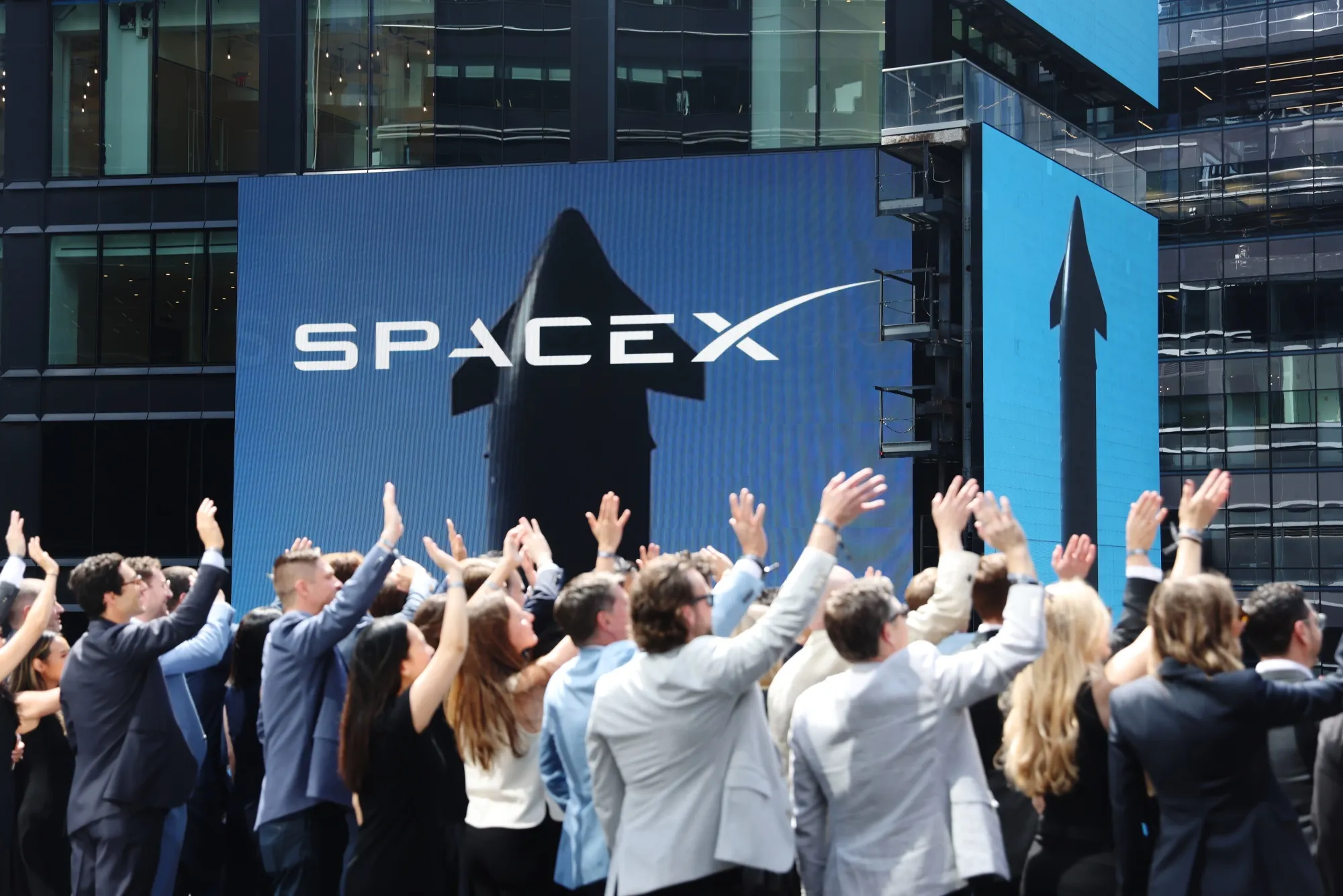 スペース x 株