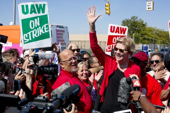 Warren Pitches ‘Accountable Capitalism’ to Union Voters