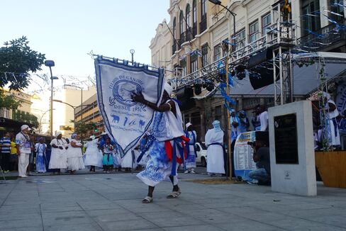 Performers during Afoxe Filhos de Gandhi.