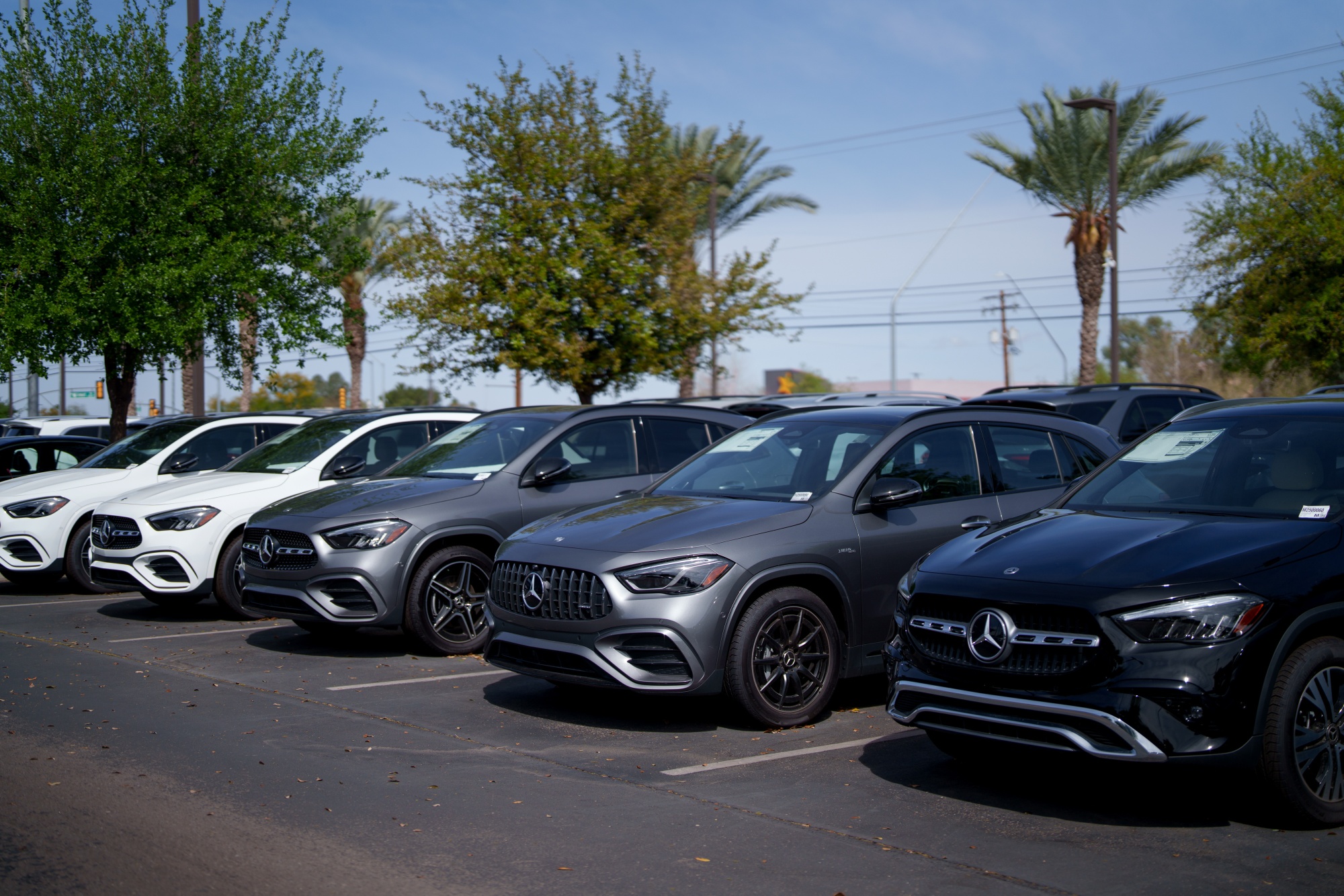 Mercedes Weighs Pulling US Entry-Level Cars Over Trump Tariffs