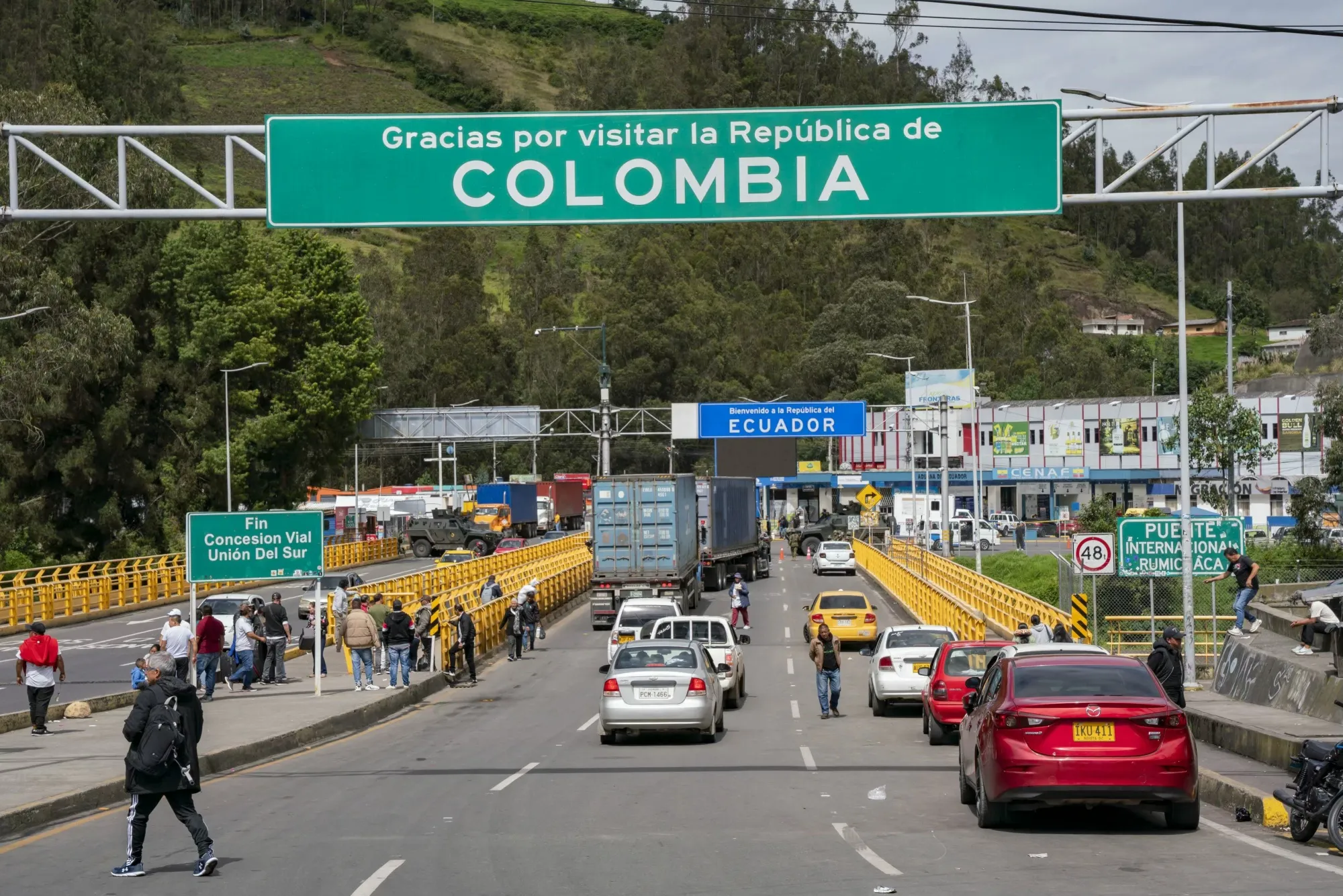 El puente internacional Rumichaca, en la frontera entre Ecuador y Colombia, cuando Ecuador restringió la entrada de extranjeros en Tulcán, Ecuador, el 12 de abril de 2025.