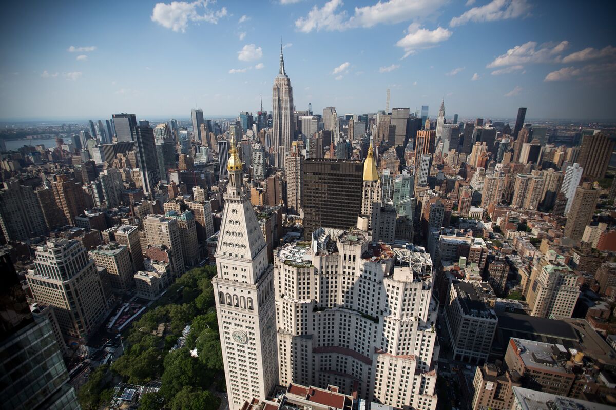 Manhattan Apartment Rents Drop in Sign of Market’s Stability