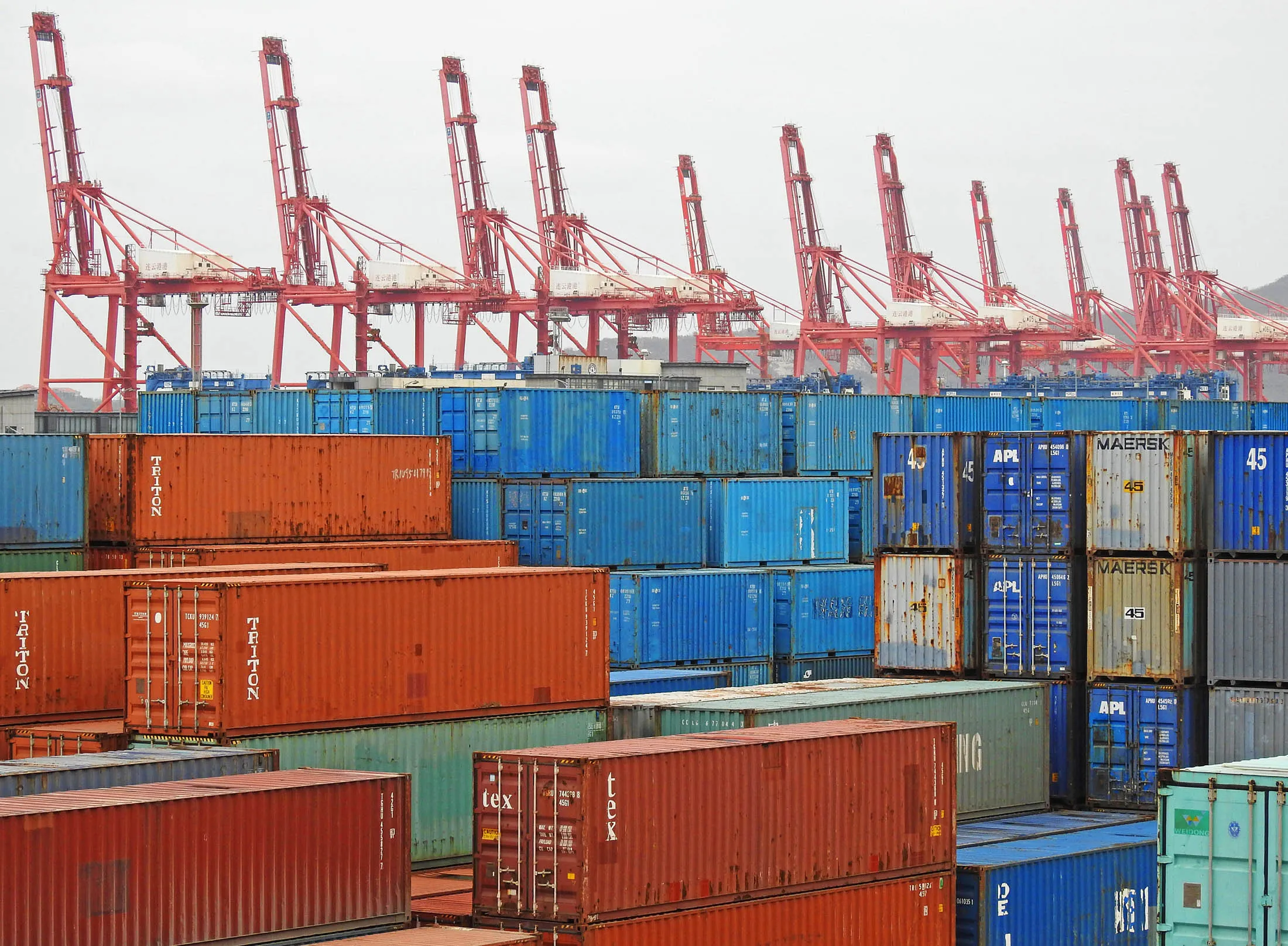1486689429_china container 2