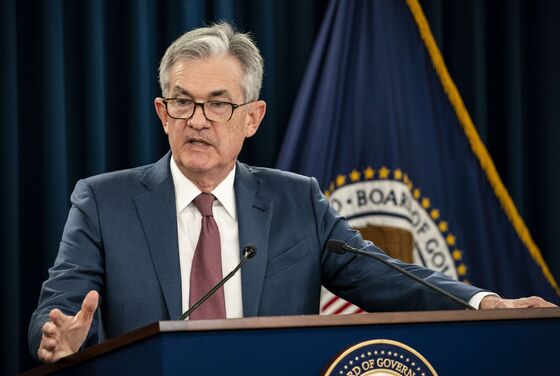 Powell Signals Fed Policy on Hold Amid Hopes Economy Set for Soft Landing