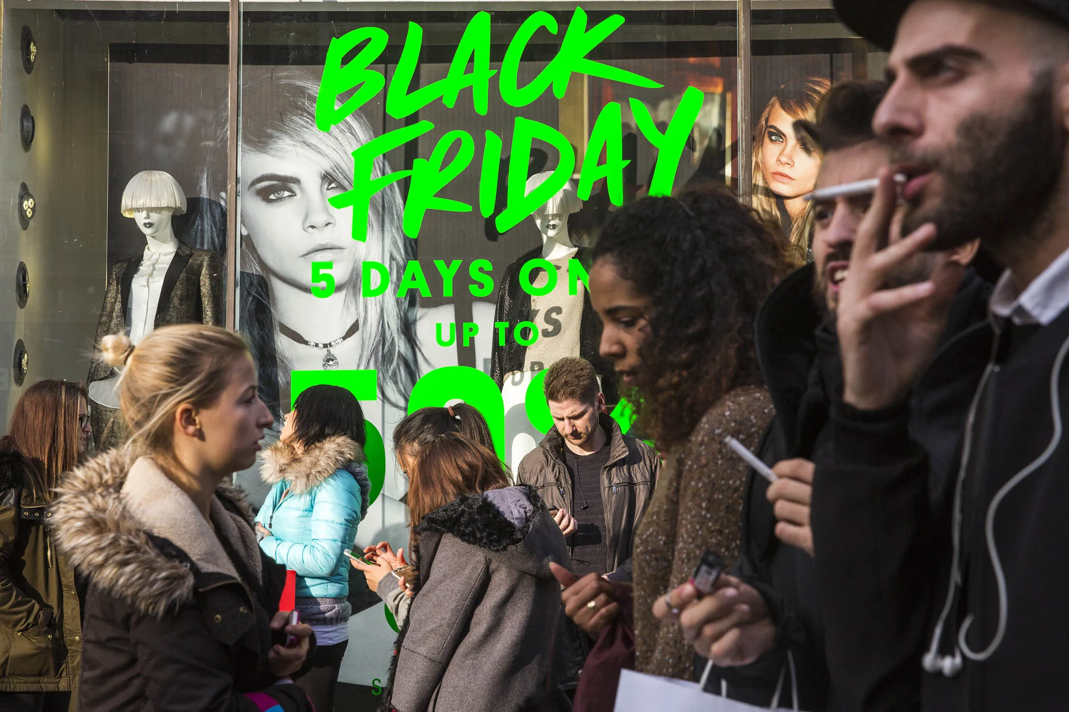 Pedestrians on Oxford Street during 'Black Friday.'
