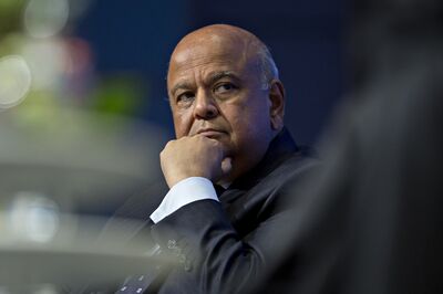 Pravin Gordhan, South Africa's finance minister, listens during a panel discussion at the International Monetary Fund (IMF) and World Bank Group Annual Meetings in Washington, D.C., U.S., on Thursday, Oct. 6, 2016. The IMF warned this week that rising political tensions over globalization are threatening to derail a world recovery already seeking a reliable growth engine. Photographer: Andrew Harrer/Bloomberg