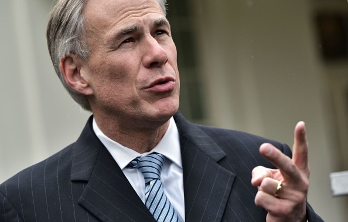 Greg Abbott and Gavin Newsom Have One Thing in Common Bloomberg