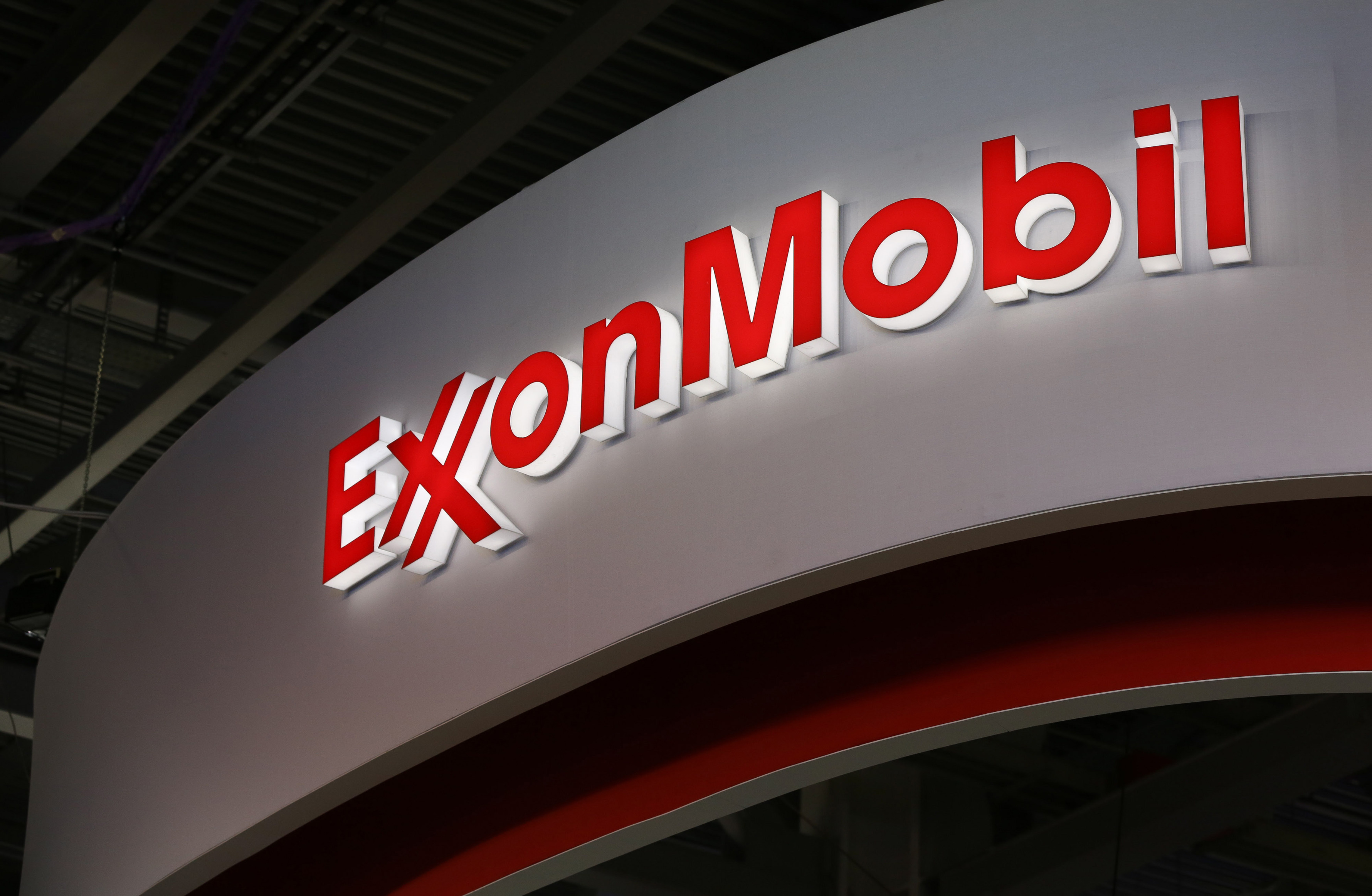 logo exxon mobile transparent