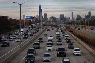 US-HOLIDAY-THANKSGIVING-TRAFFIC