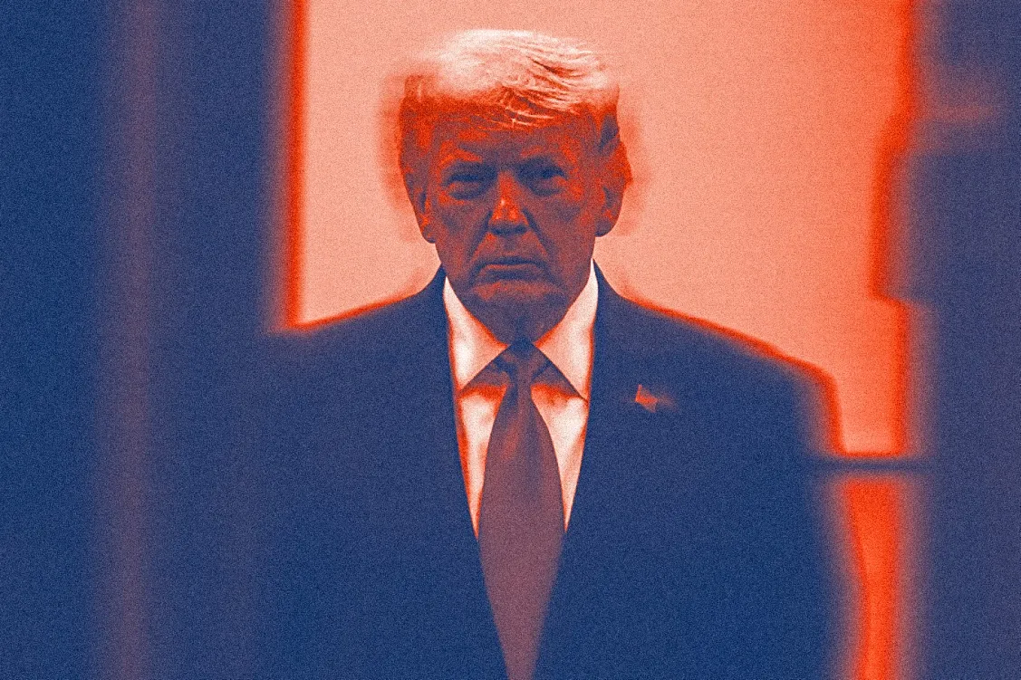 ホワイトハウスでの演説に臨むトランプ大統領（4月1日）
