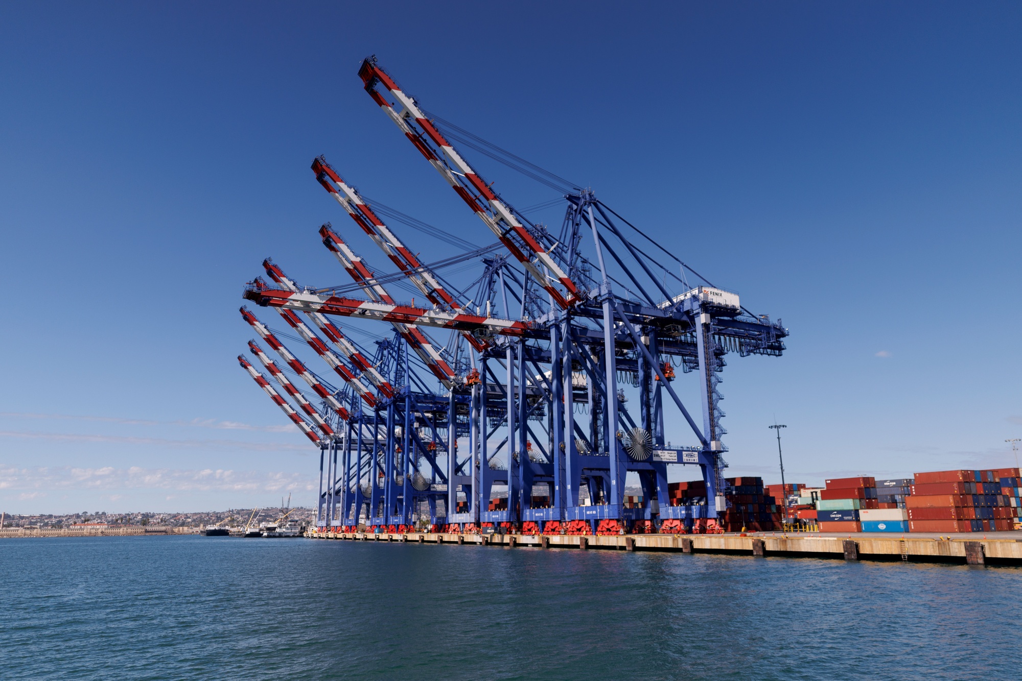 Cranes at the Port of Los Angeles in Los Angeles, California, US, on Wednesday, Sept. 24, 2025. August trade volumes at the busiest container gateway in the US held near an all-time record set in July but are set to drop by 10% this month as President Donald Trump's tariffs bite and trade war uncertainty continues to mount.