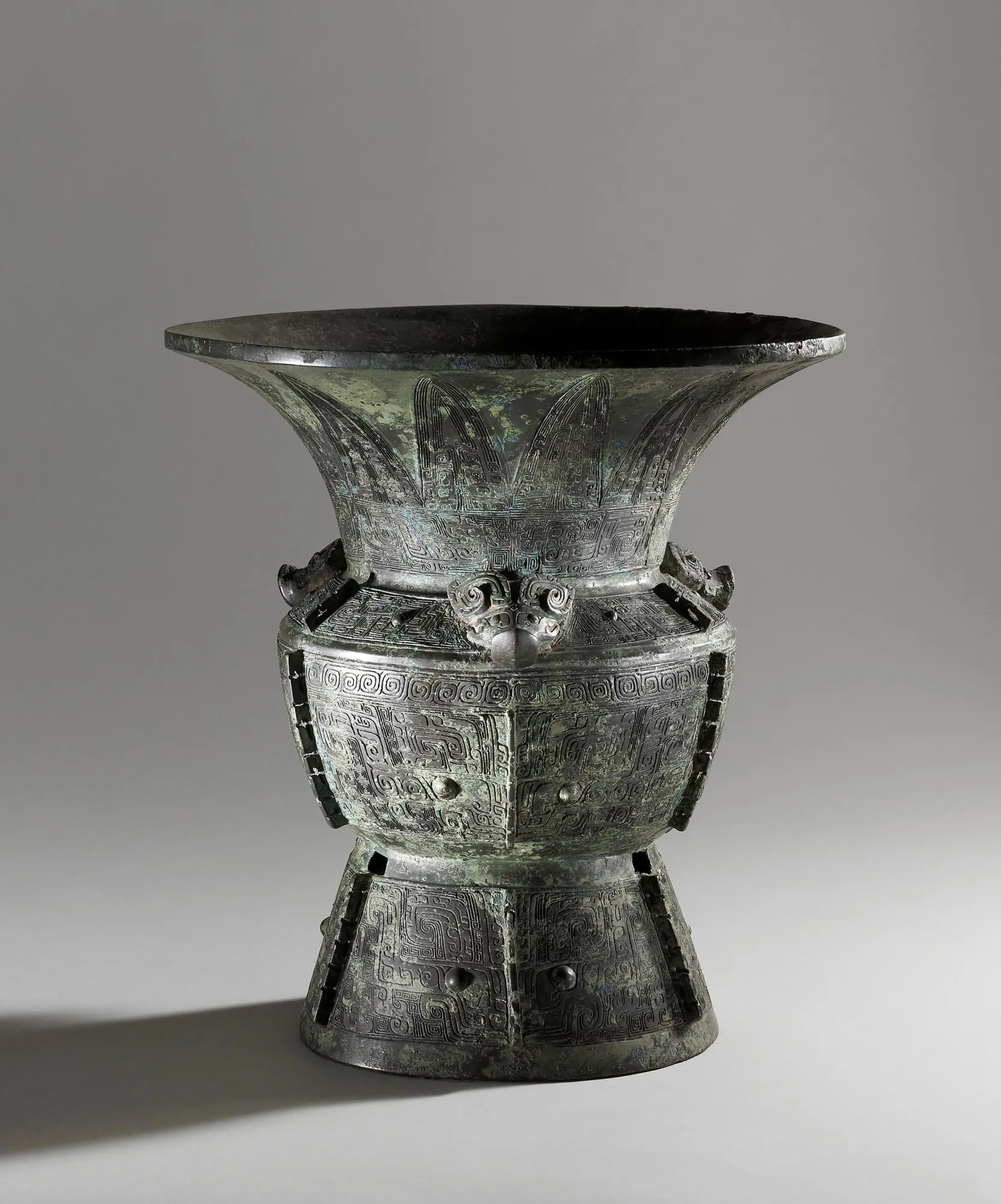 China's Global Times Demands British Museum Return 'Stolen' Artifacts -  Bloomberg, image size:1662x1999