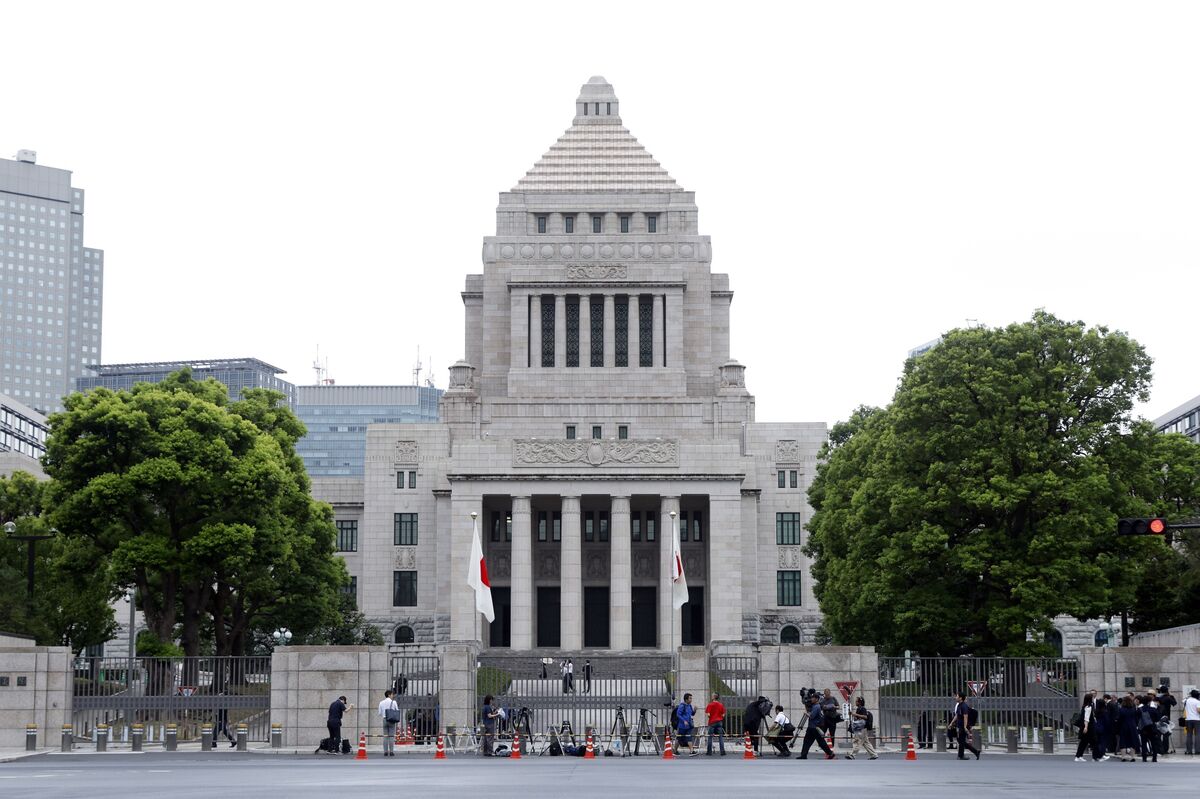 What the Collapse of the Ruling Coalition Means for Japan